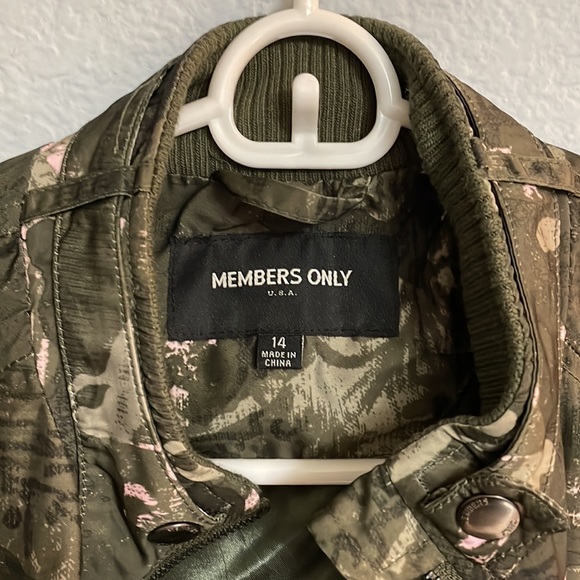 Jacket - Picture 2 of 7